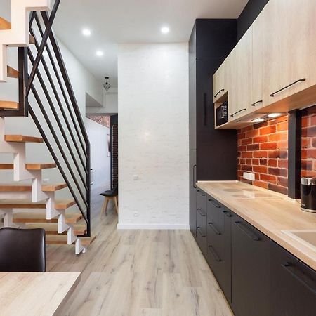 Leogrand Apartments On Khmelnytskoho 11 Lviv Eksteriør bilde