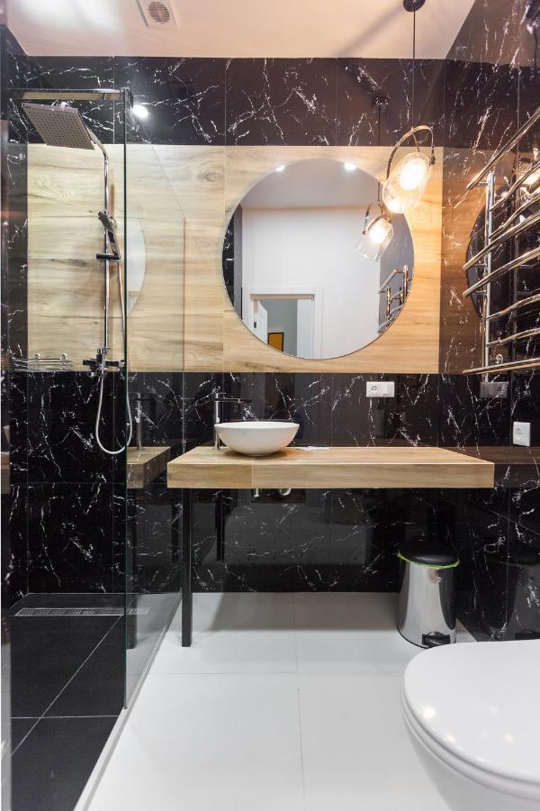 Leogrand Apartments On Khmelnytskoho 11 Lviv Eksteriør bilde