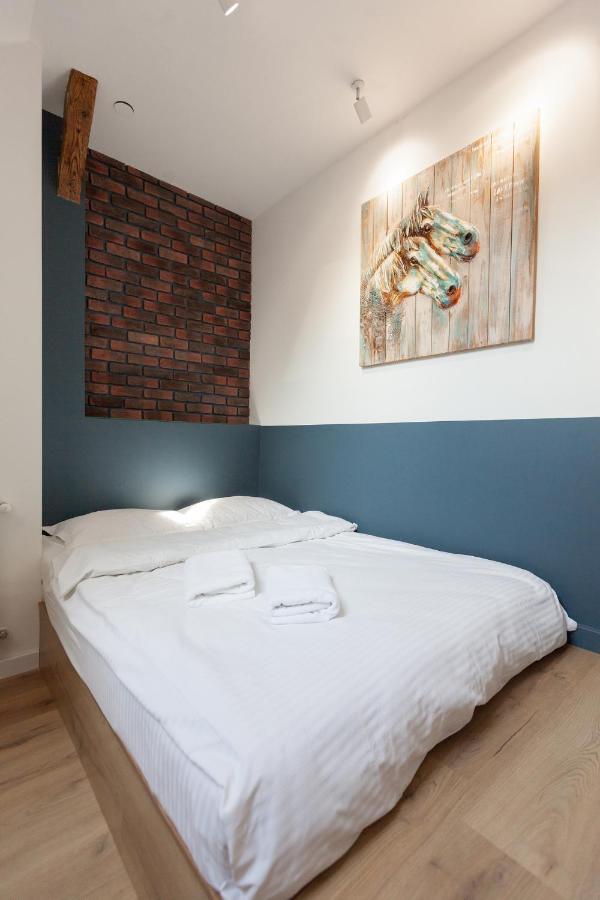 Leogrand Apartments On Khmelnytskoho 11 Lviv Eksteriør bilde